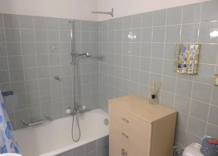 Valdor A 42 Sud By Interhome 克莱恩 蒙塔纳